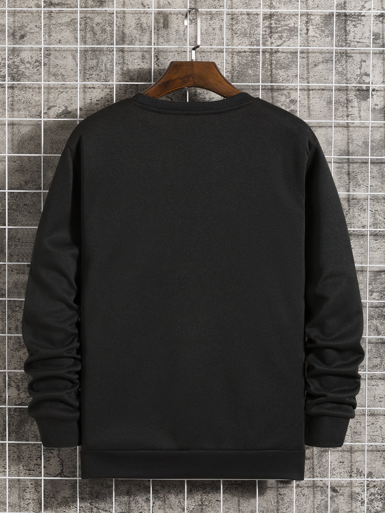 Men Round Neck Thermal Lined Sweatshirt