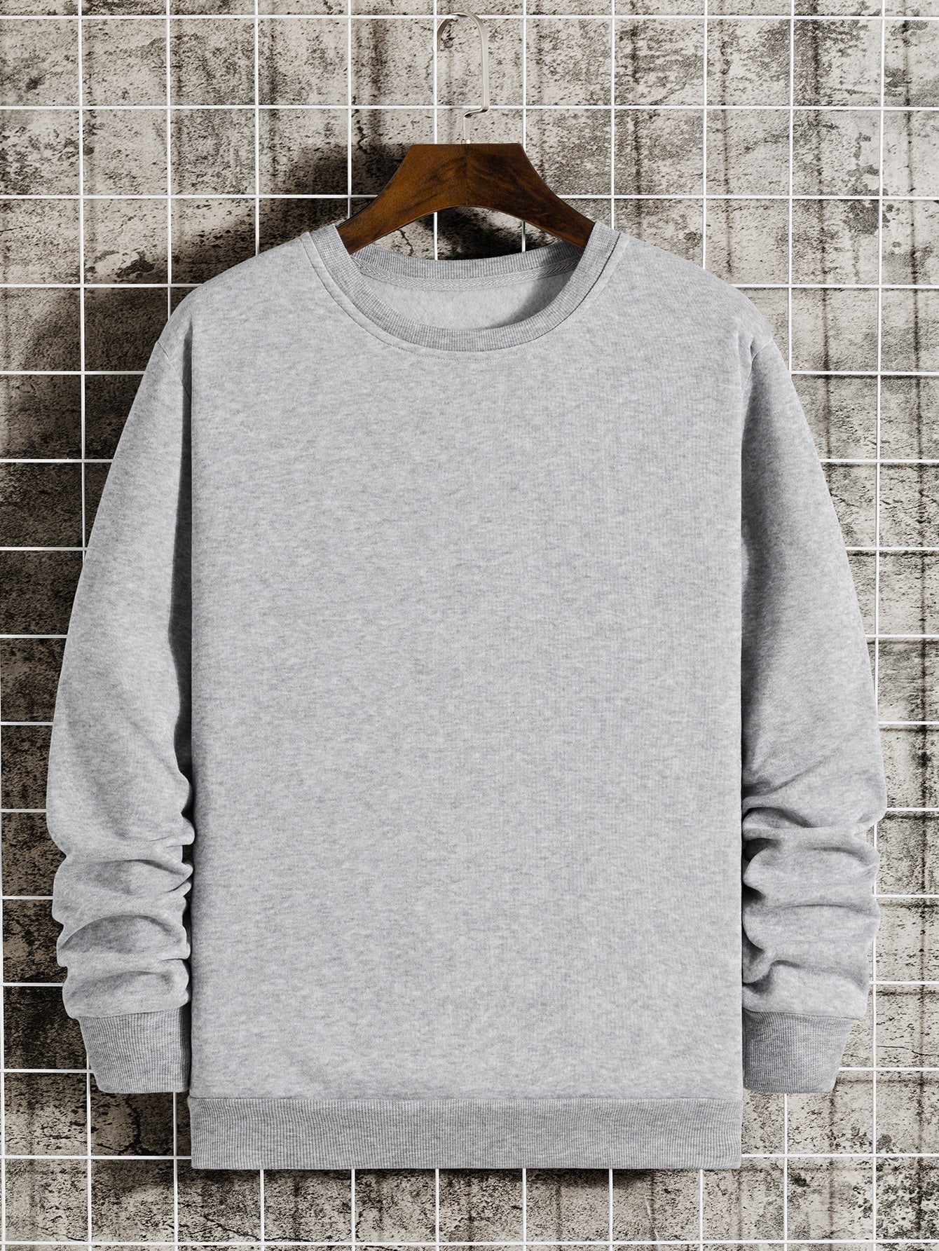 Men Round Neck Thermal Lined Sweatshirt