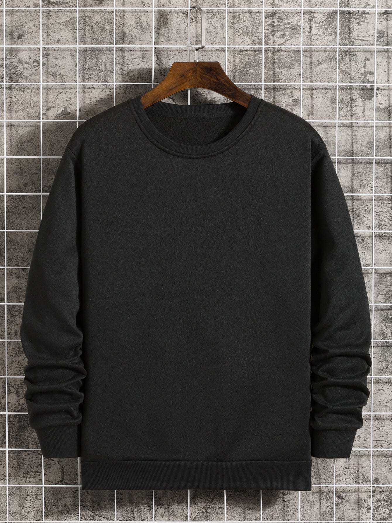 Men Round Neck Thermal Lined Sweatshirt