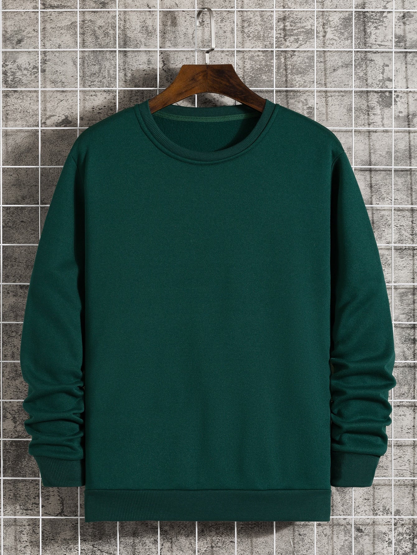 Men Round Neck Thermal Lined Sweatshirt