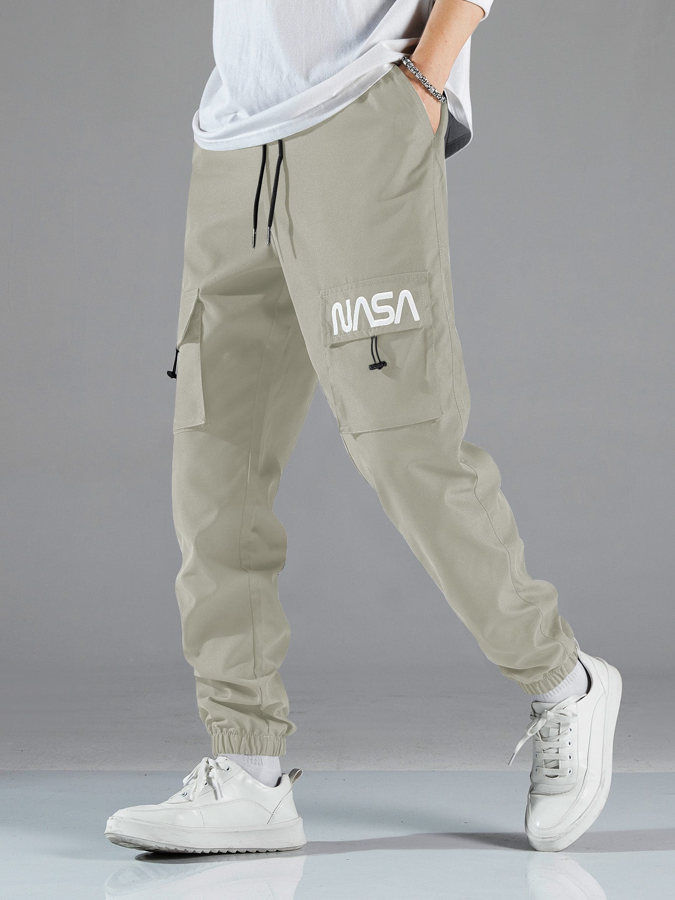 Men Letter Graphic Drawstring Cargo Pants